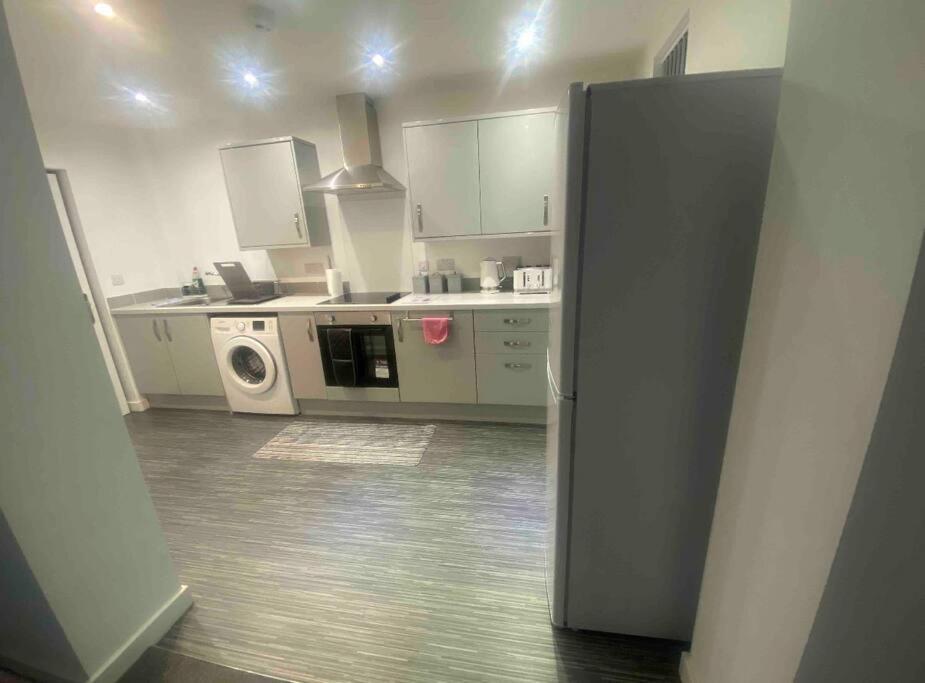 Apartment Flat In Hanley, *